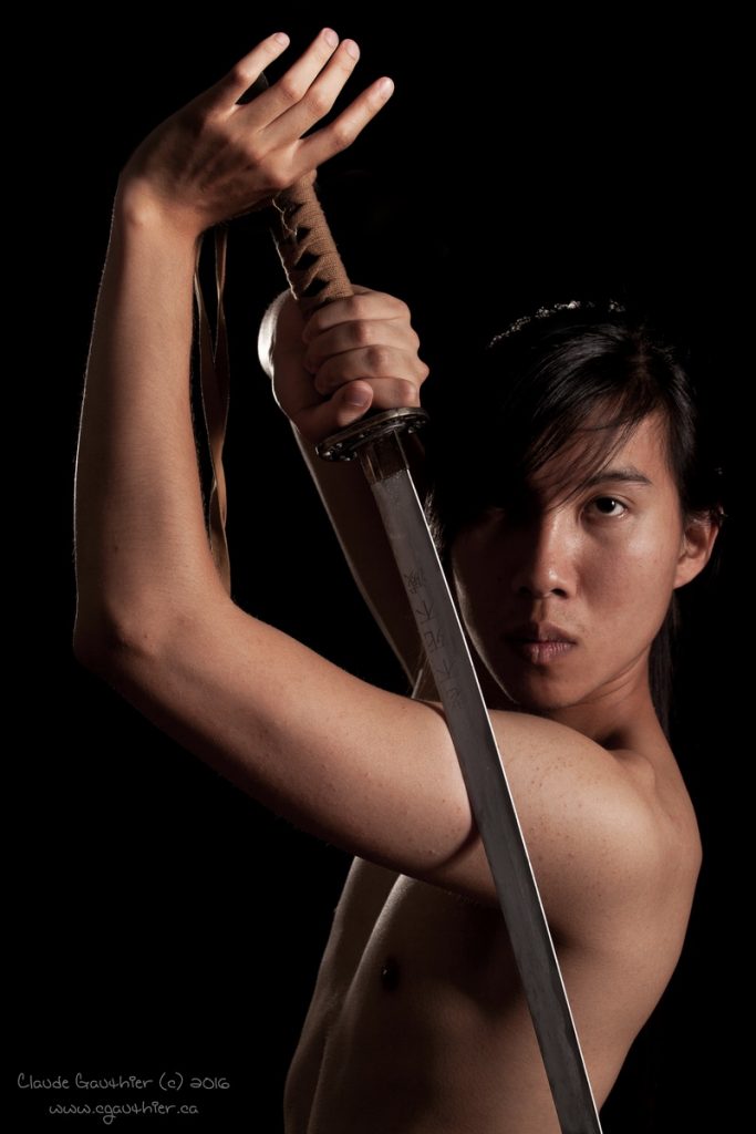épée comme accessoire claude gauthier  /  Model Curtis Leung with sword